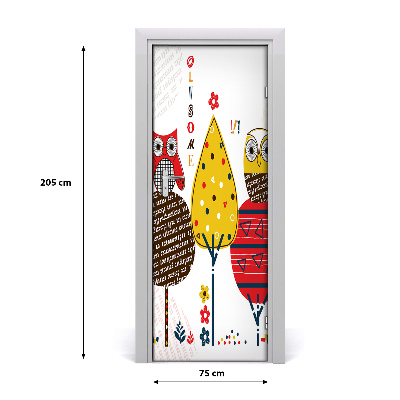 Nalepka na vratih Sove na drevesih