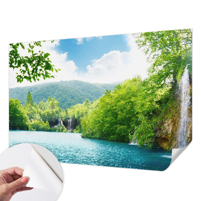 Otroška fototapeta z motivom naravnega slapa
