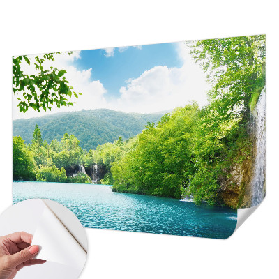 Otroška fototapeta z motivom naravnega slapa