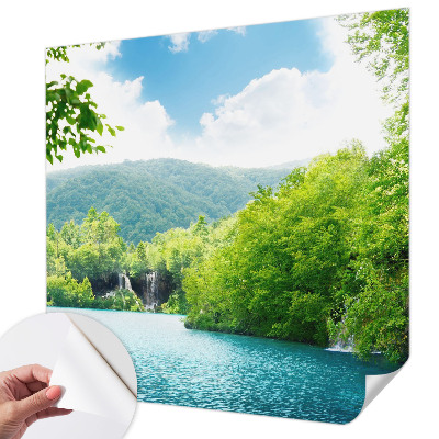 Otroška fototapeta z motivom naravnega slapa