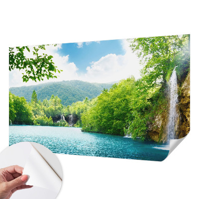 Otroška fototapeta z motivom naravnega slapa