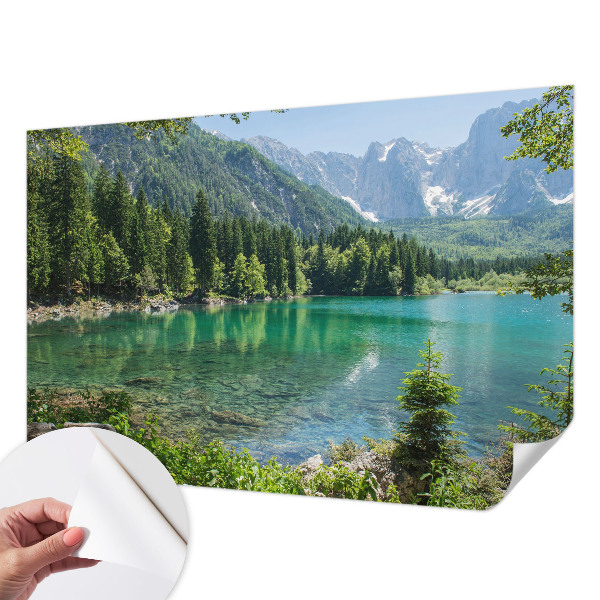Samolepilna fototapeta za spalnico z motivom zelenega jezera