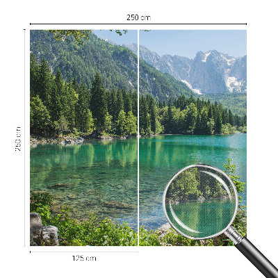 Samolepilna fototapeta za spalnico z motivom zelenega jezera