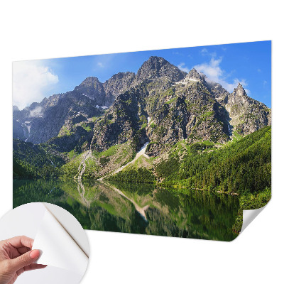 Fototapeta za otroško sobo s sličicami gora v nežnih barvah