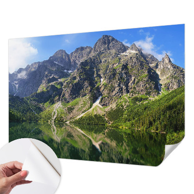 Fototapeta za otroško sobo s sličicami gora v nežnih barvah