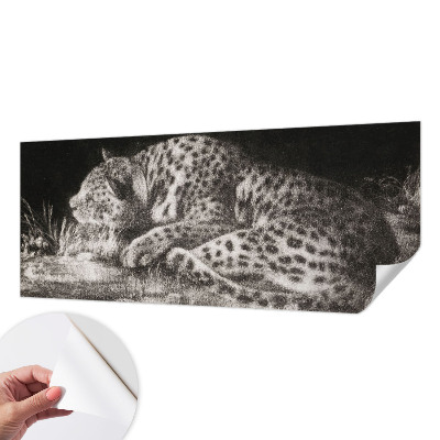Samolepilna fototapeta za dnevno sobo z motivom leoparda, počivajočega v naravni barvni paleti