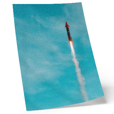 Plakat Raketa se dviga v modro nebo