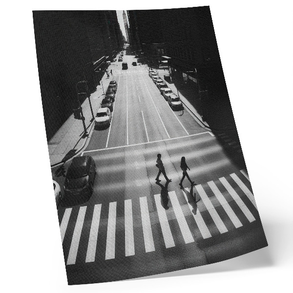 Premium stenski plakat Urbani prizor v črno-beli tehniki z modernim pridihom