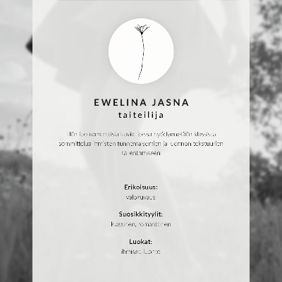 Umetniški tisk na platno Črno-bela fotografija travnika, polnega harmonije in miru.