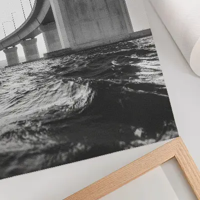 Premium stenski plakat z motivom minimalistične arhitekture mostu