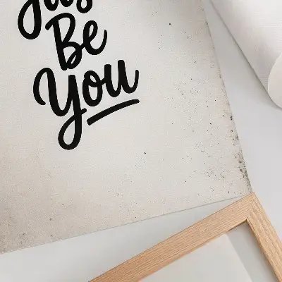 Premium stenski plakat z minimalističnim in elegantnim motivacijskim črno-belim kontrastom