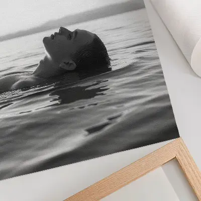 Plakat črno-bela estetika v minimalističnem in elegantnem slogu