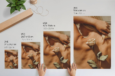 Premium stenski plakat Nežnost telesa in narave v minimalističnem pristopu