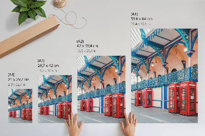 Eleganten plakat za dnevno sobo Rdeče kabine, eleganten prehod, bogati okraski