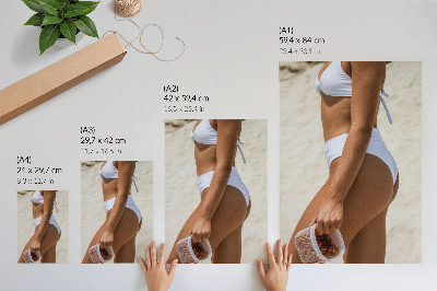 Premium stenski plakat Poletni prizor na plaži, svetle barve, naravnost.