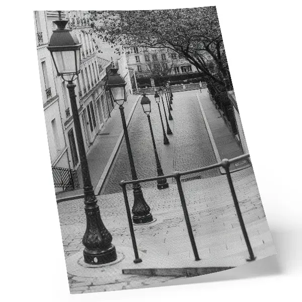 Eleganten plakat za dnevno sobo z motivom očarljivih luči, čudovite arhitekture in ulice