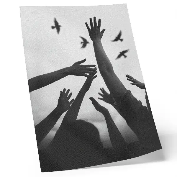 Minimalističen plakat Roke gor elegantna dekoracija za dnevno sobo
