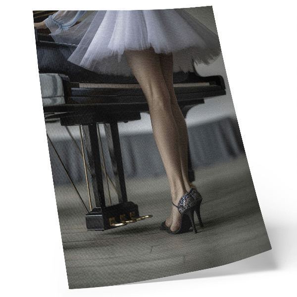Plakat Balerina za klavirjem, eleganca in nežnost