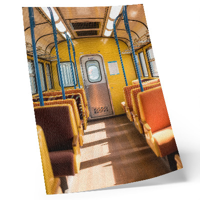 Plakat Rumena notranjost vagona z oranžnimi sedeži