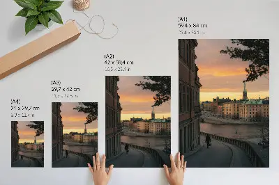 Premium stenski plakat zgodovinske stavbe v mirnem večernem vzdušju