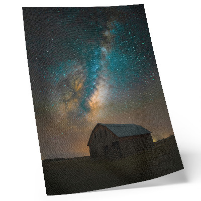 Premium stenski plakat Nočno nebo z zvezdami in Mlečno cesto nad skednjem