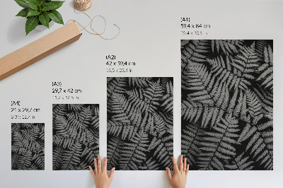 Eleganten plakat za dnevno sobo Čutna praprot v črno-beli barvi, simetrija, eleganca