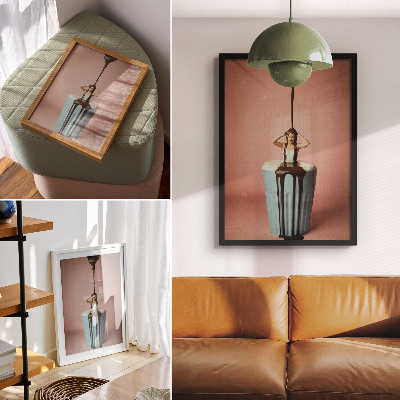 Eleganten plakat za dnevno sobo Oseba v skodelici čokolade na roza ozadju
