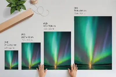 Plakat za dnevno sobo aurora borealis nad nočno pokrajino s polno zvezdami