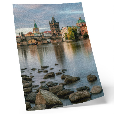 Plakat Slikovita panorama mesta z mostom čez reko