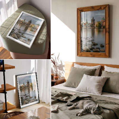 Plakat Slikovita panorama mesta z mostom čez reko