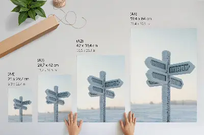 Premium stenski plakat z motivom zasneženega smerokaza v zimskem minimalističnem slogu