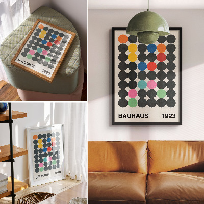 Eleganten plakat za dnevno sobo Geometrični črni krogi, živahne barve, navdih Bauhausa