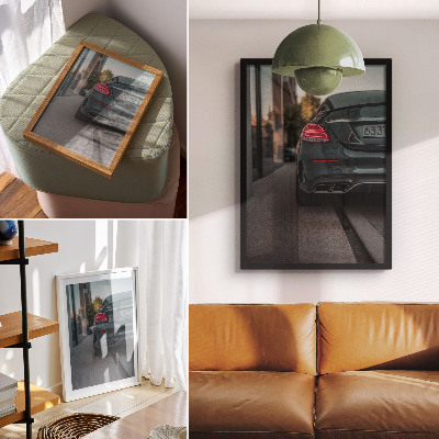 Umetniški tisk na platno Eleganten avtomobil v urbanem okolju