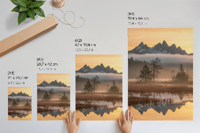 Premium stenski plakat Gore, drevesa, megla, mirna voda, odsev
