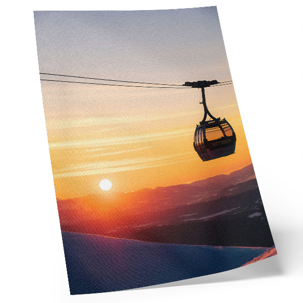 Premium stenski plakat Žičnica ob sončnem zahodu v gorah