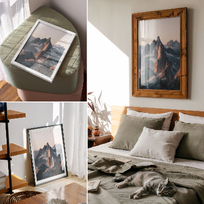 Premium stenski plakat Gore v svetlobi sončnega zahoda, pastelni odtenki