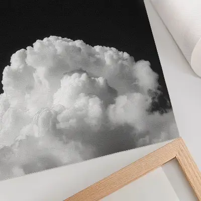 Plakat Oblaki na črnem ozadju minimalističen dizajn za dnevno sobo
