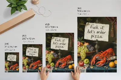 Plakat z eklektičnimi barvami in šaljivim napisom z jastogom