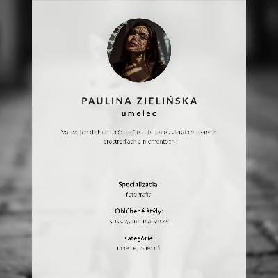 Premium stenski plakat Enobarvni slon z dvignjenim rilcem