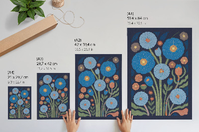 Eleganten plakat za dnevno sobo Modre rože, oranžni poudarki, temno modro ozadje