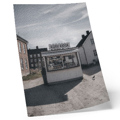 Premium stenski plakat Leseni kiosk svetle stavbe idilično