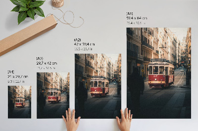 Plakat Tramvaj med zgodovinsko arhitekturo mesta