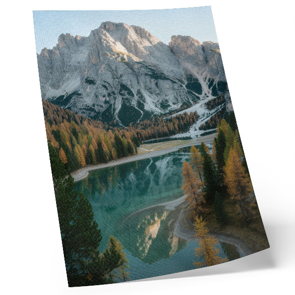 Umetniški tisk na platno Gore, gozd, jezero, odsevi, pisana drevesa