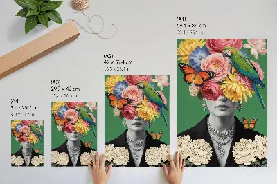 Umetniški tisk na platno z motivom rož, ptic, elegantnih figur in nadrealizma