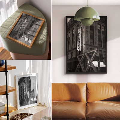 Eleganten plakat za dnevno sobo Črno-bela arhitektura z neonskimi hotelskimi lučmi