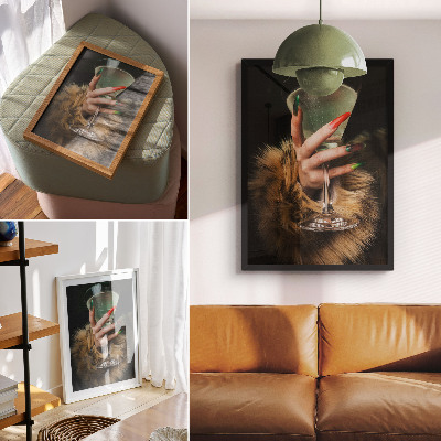 Eleganten plakat za dnevno sobo Roka z barvnimi nohti iz steklenega krzna