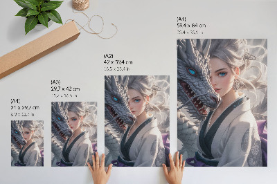 Premium stenski plakat Nežni detajli zmaja v srebrnih laseh