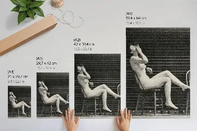 Premium stenski plakat ženska, ki gola sedi na stolu in kadi cigareto, avtor Eadweard Muybridge