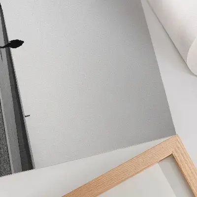 Plakat na platnu minimalistična silhueta z močnimi sencami za sodoben prostor