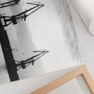 Plakat na platnu minimalistična črno-bela zasnova pristaniških žerjavov